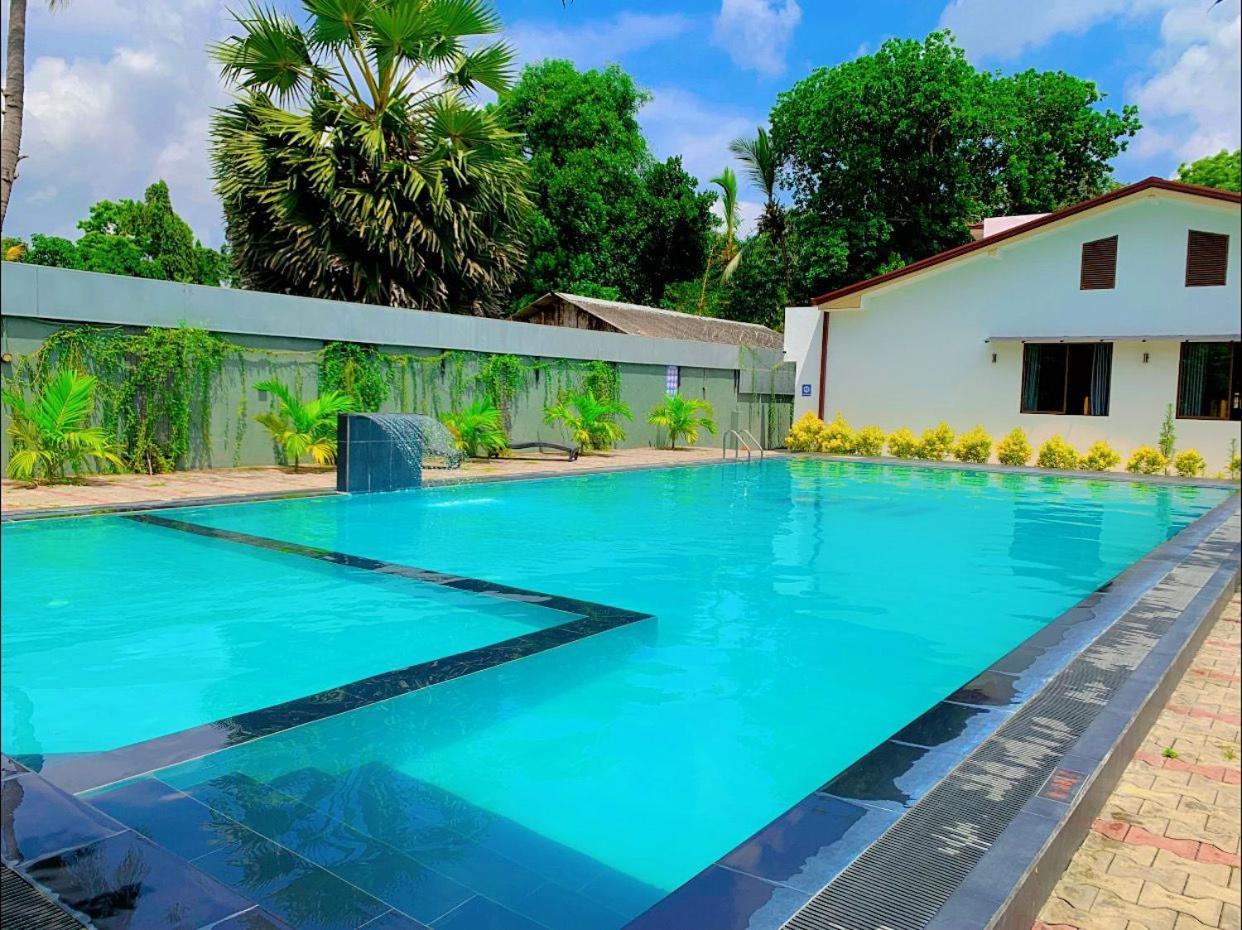 Ud Garden Hotel Kataragama Kültér fotó